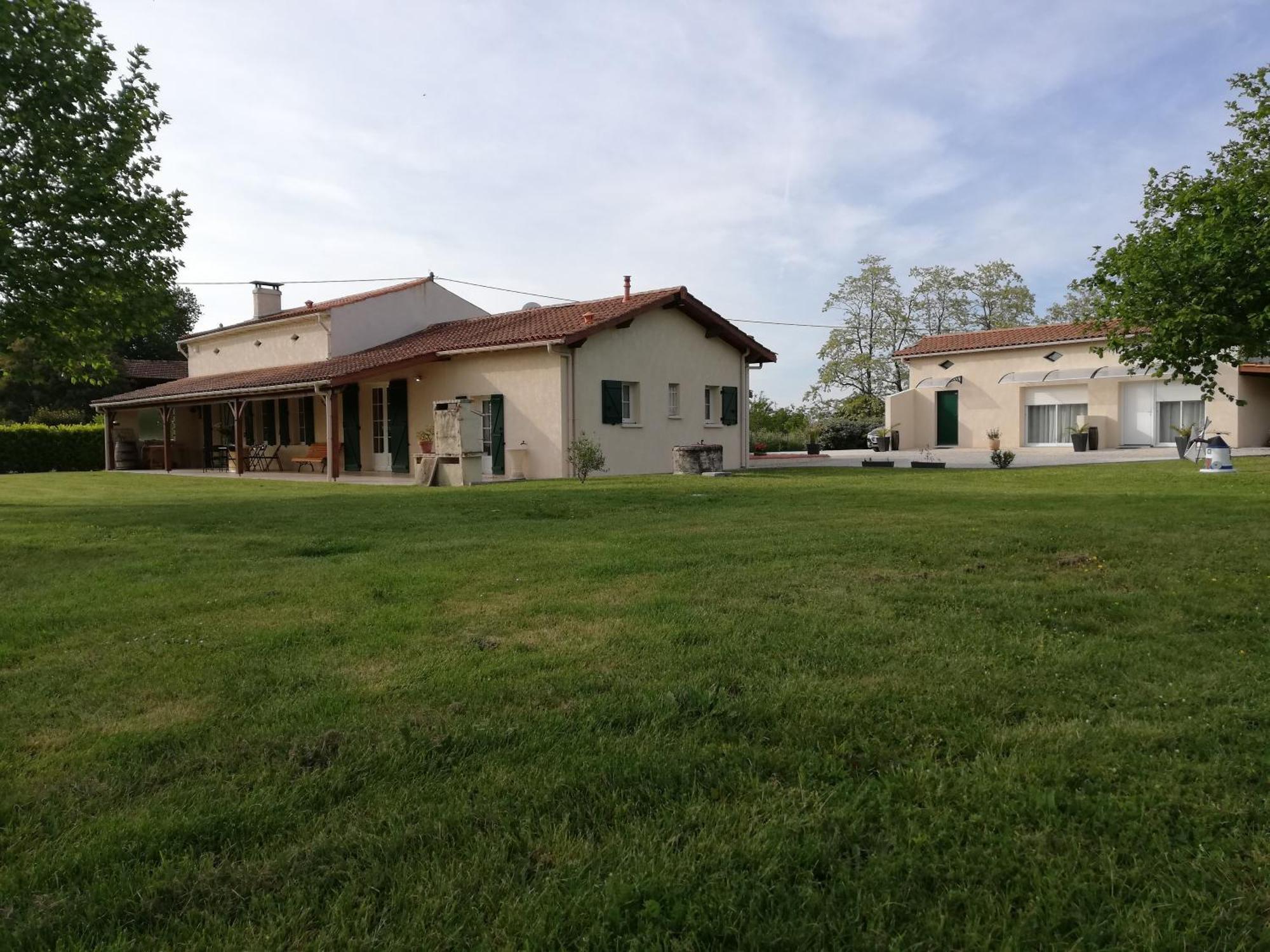 Bed and Breakfast La Mancine Laulan Jau-Dignac-et-Loirac Zewnętrze zdjęcie