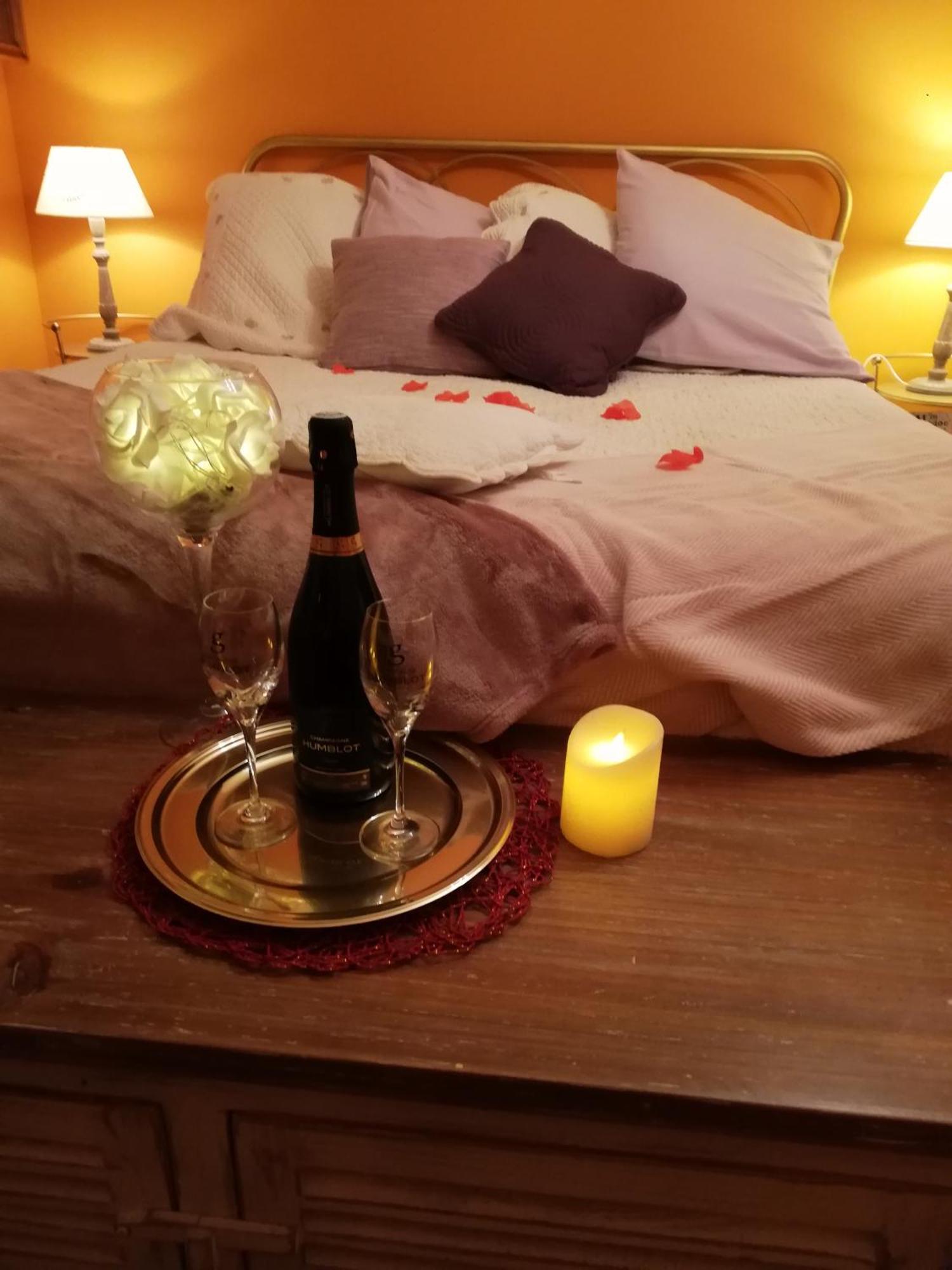 Bed and Breakfast La Mancine Laulan Jau-Dignac-et-Loirac Zewnętrze zdjęcie