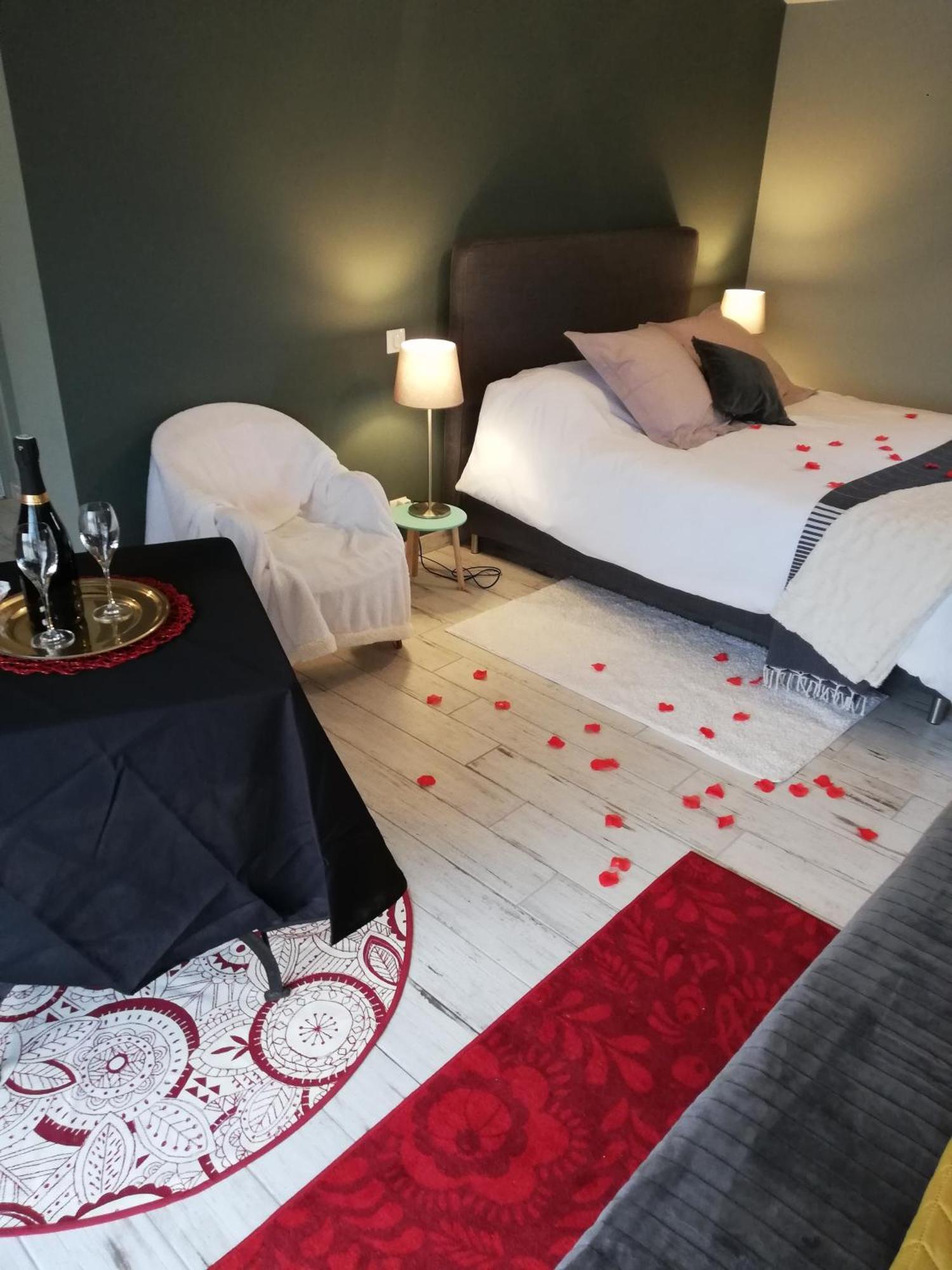 Bed and Breakfast La Mancine Laulan Jau-Dignac-et-Loirac Zewnętrze zdjęcie