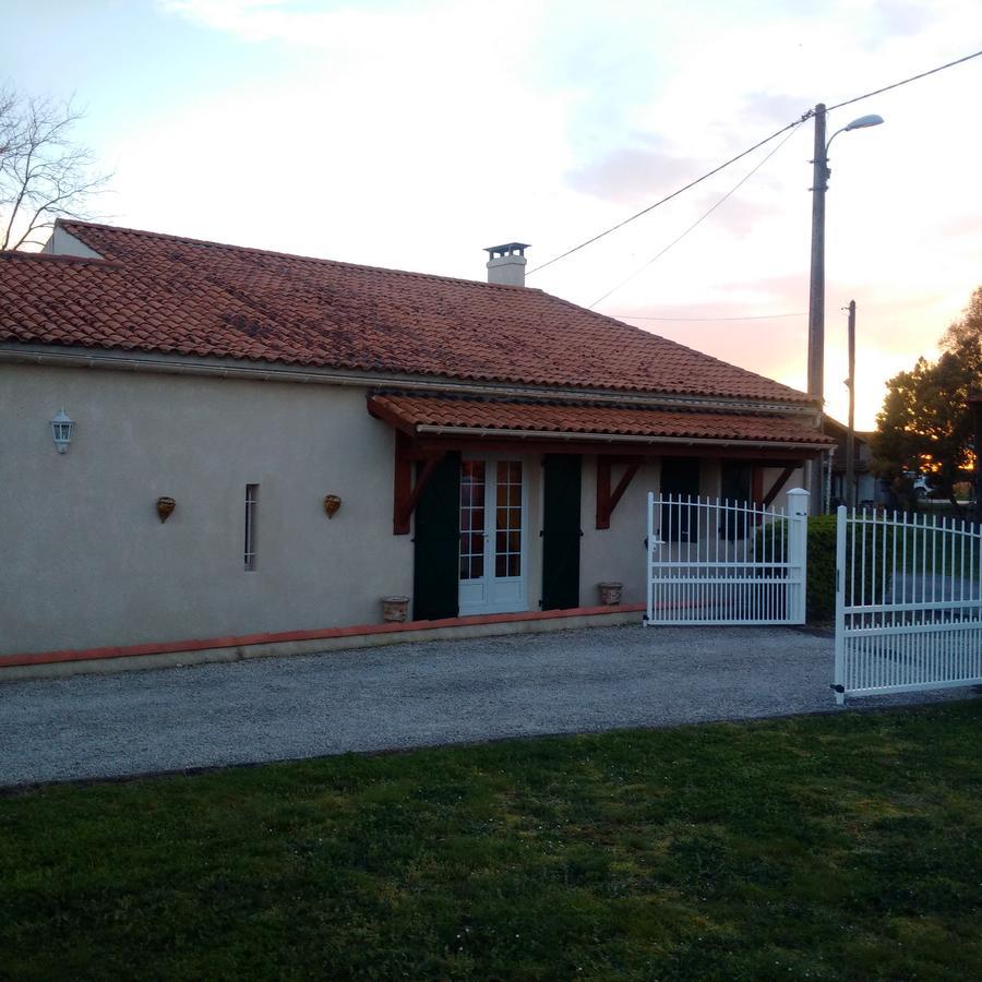 Bed and Breakfast La Mancine Laulan Jau-Dignac-et-Loirac Zewnętrze zdjęcie